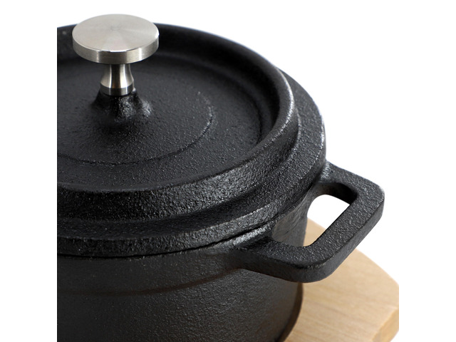 MegaChef Cast Iron 8 Ounce Mini Dutch Oven with Wood Tray