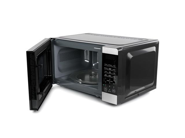 Galanz 0.7 Cu. Ft. 700 Watt Countertop Microwave Oven in Silver