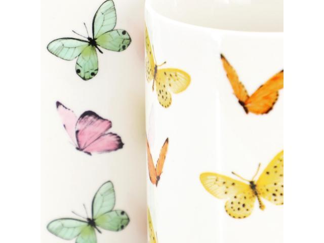 Gibson Home Butterfly Wings 4 Piece 18 Ounce Stoneware Mug Set in White