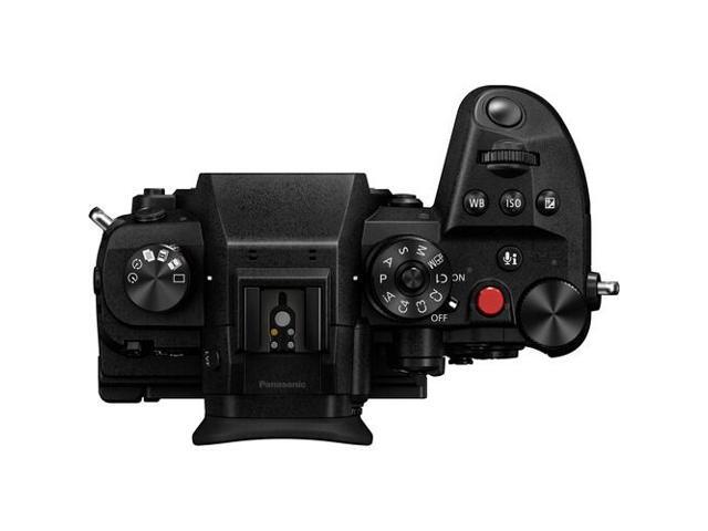 Panasonic Lumix GH6 Mirrorless Camera (Body Only) BUNDLE