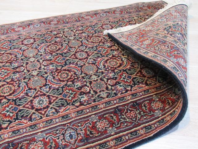 Navy/Rust Hand Knotted Wool Traditional Oriental Herati Rug, Made in India