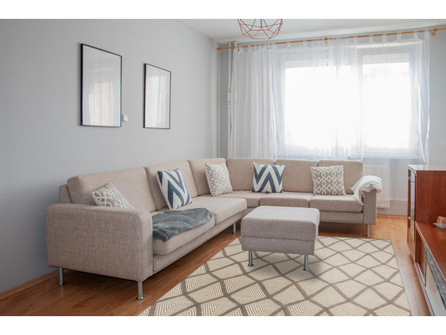 Handmade Wool Gray Transitional Trellis Xavier Rug, Made in India