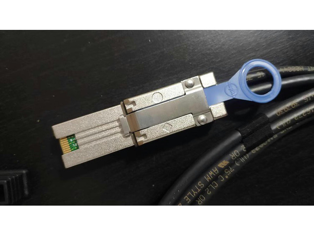 2M External Mini SAS High Density to Mini SAS Cable 716191-B21