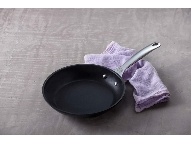 Le Creuset Toughened Nonstick PRO Cookware Set, 2 pc. (9.5' & 11' Fry Pan)