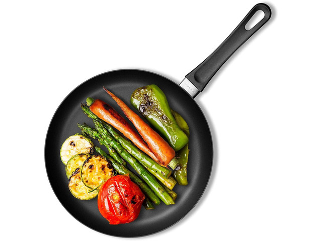 Scanpan Classic Nonstick Fry Pan Skillet Set with Lids (8 & 10.25-inch)