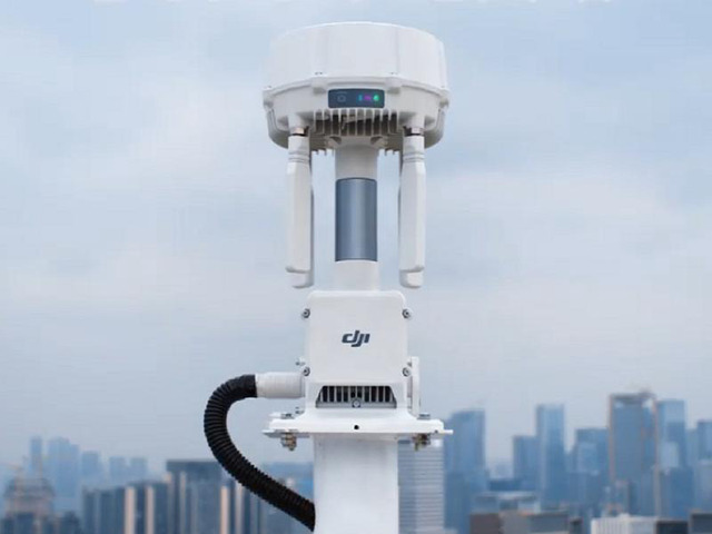 The DJI 04 Ground Station is a multifunctional base station compatible with a wide range of DJI models. It enables centimeter-level positioning and...
