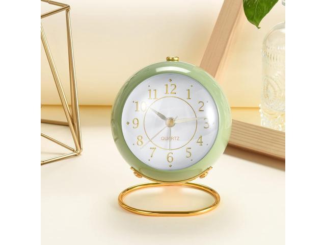 Analog Alarm Clocks,Retro Backlight Cute Simple Design Small Desk Clock with Night Light,Silent Non-Ticking,Battery Powered,for...