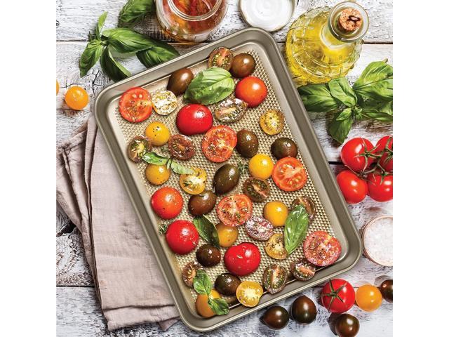 Glad Baking Pan Nonstick - Oblong Metal Dish for Cake and Lasagna - Heavy Duty Carbon Steel Bakeware, Medium