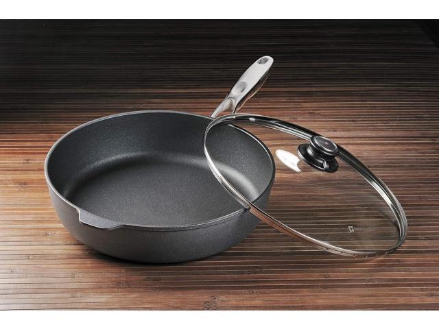 Swiss Diamond Nonstick Saute Pan with Lid, Diamond Coated Aluminum Deep Saute Pan with Lid Features Stainless Steel Handle, Dishwasher & Oven Safe...