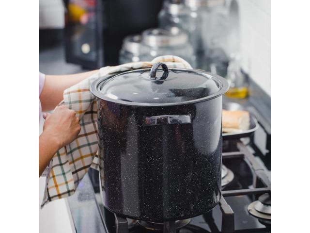 Granite Ware 15.5 Qt Steamer with Lid. Enameled steel perfect for seafood, soups or sauces.