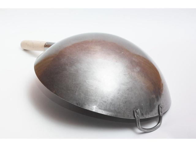 Craft Wok Big 16 Inch Heavy Hand Hammered Carbon Steel Pow Wok with Wooden and Steel Helper Handle (Round Bottom) / 731W138