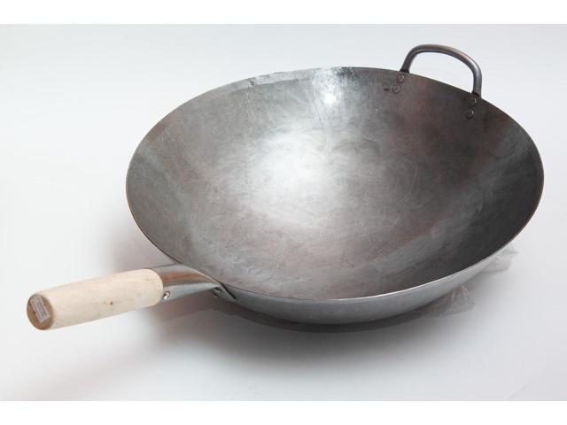 Craft Wok Big 16 Inch Heavy Hand Hammered Carbon Steel Pow Wok with Wooden and Steel Helper Handle (Round Bottom) / 731W138