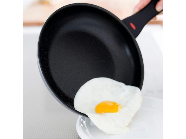 OXO Softworks Hard Anodized 28 cm Frying Pan Skillet, 3-Layered German Engineered Non-Stick Coating, Stainless Steel Soft-Touch Handle, Induction,...