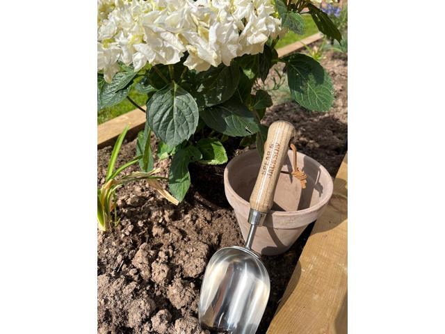 Spear & Jackson 5060SS Traditional Stainless Soil Scoop