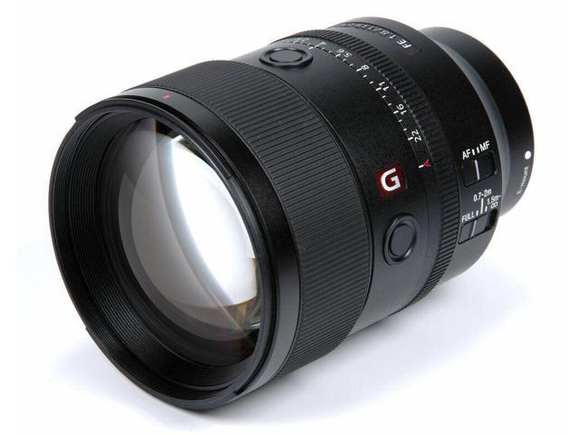 Sony FE 135mm f/1.8 GM Lens SEL135F18GM + Filter Kit + Lens Pouch Bundle