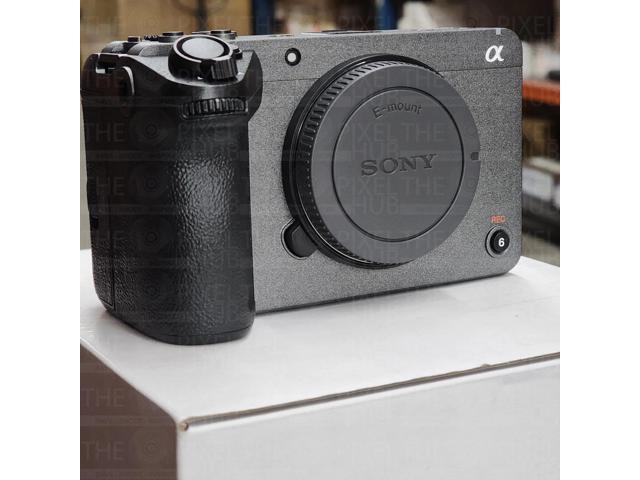 Sony FX30 Digital Cinema Camera and Sony FE 24-70mm f/2.8 GM II Lens Kit