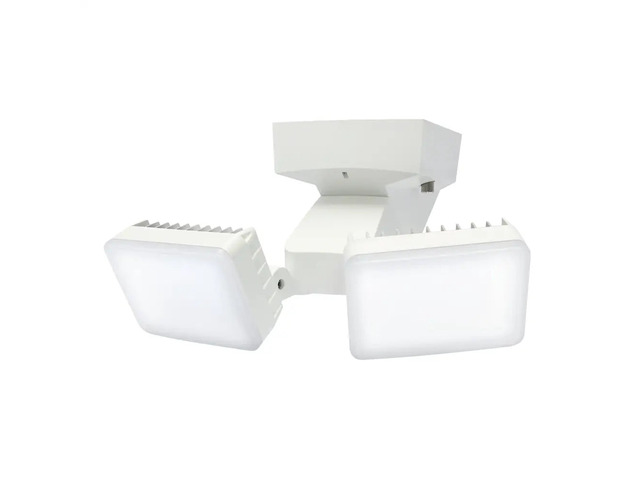 IQ America LED Dusk to Dawn Security Flood Light ? 2100 Lumen