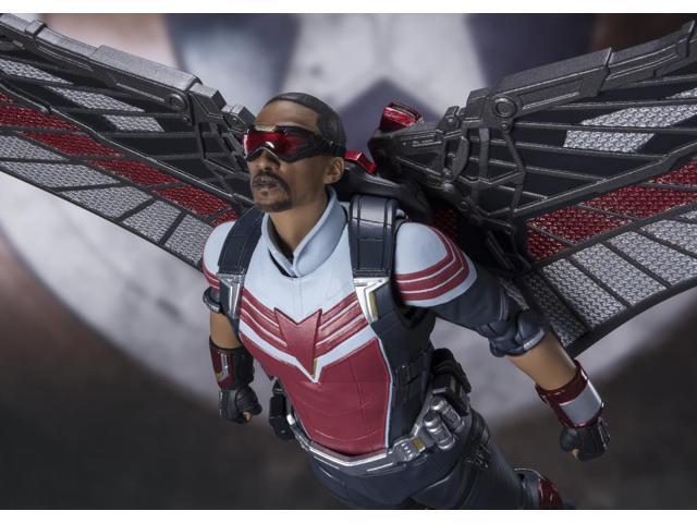 The Falcon S. H. Figuarts Bandai Tamashii Nations Marvel