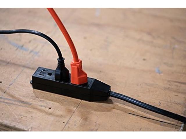 Coleman Cable 35227408 3522 14/3 SJTW Trinector Vinyl Extension Cord:, 15-Foot, Black
