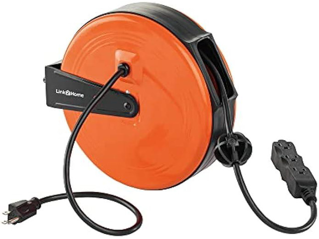 Link2Home 30 Ft Retractable Extension Cord Reel with 3 Outlets, Ceiling or Wall Mountable, 16/3 SJTW Cable, Circuit Breaker, Metal Mounting Plate...