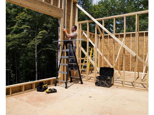 DeWalt DXL3010-04 4-Foot Step Ladder, 4 feet, Black, 4 Ft