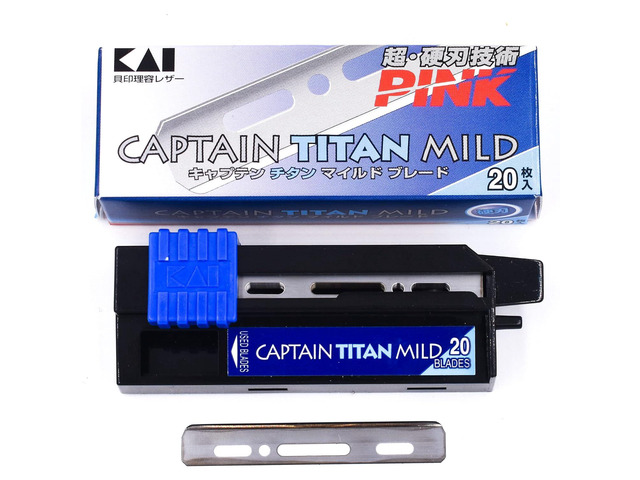 Kai Captain Titan Blades, Compatible with Kai Kasho and Feather Artist Club Razors - A Favorite of Professional Barbers, Silver (Pack of 20)
