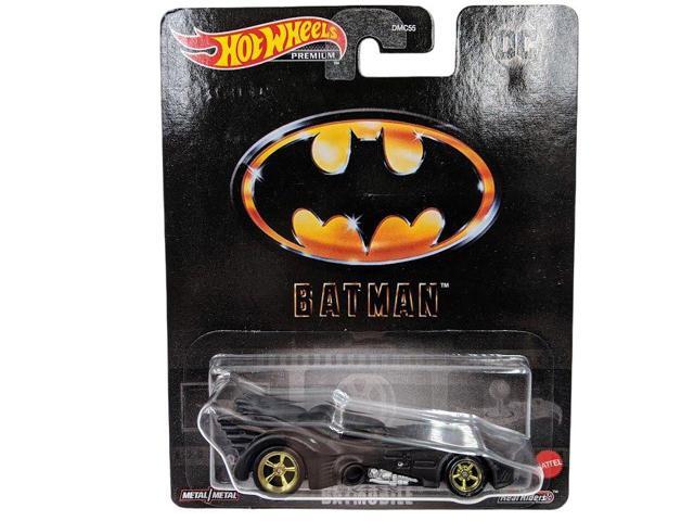 Hot Wheels Retro Entertainment - Back To The Future Toyota Truck, Batmobile, Jetsons, Casino Royale - Set of 5 Cars & Assorted