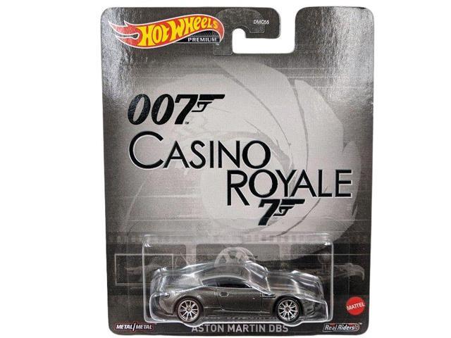 Hot Wheels Retro Entertainment - Back To The Future Toyota Truck, Batmobile, Jetsons, Casino Royale - Set of 5 Cars & Assorted