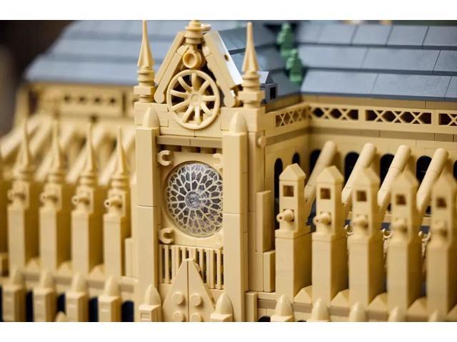 LEGO Architecture Notre Dame de Paris Building Set, 4383 Parts, Age 18+