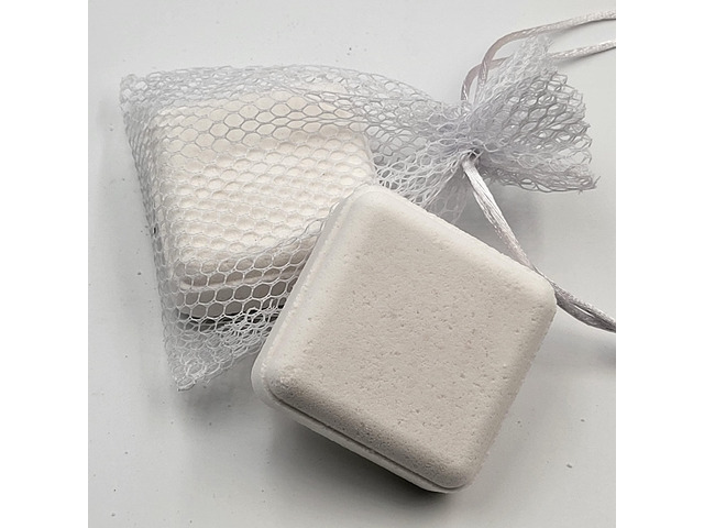 Essential Oil Shower Steamers XL with mesh shower steamer bag and glossy laminate box. (Lavender)