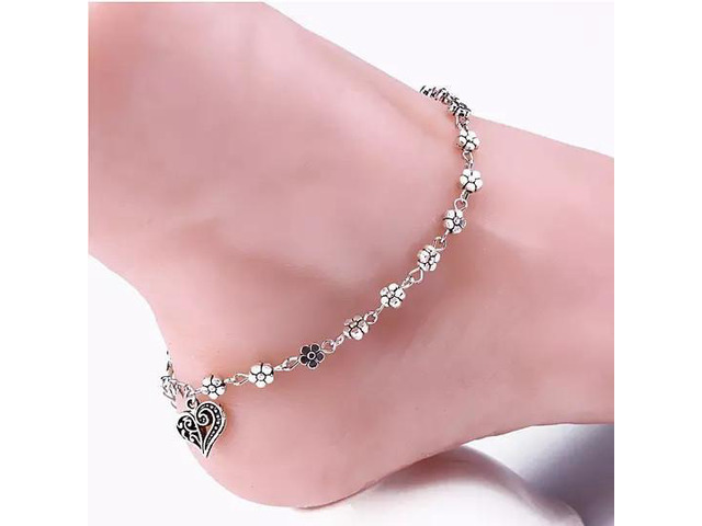 Vista Lea Anklet With Vintage Style Heart and Flowers - Silver