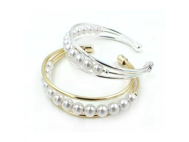 Vista Palace Pearls Cuff Style Pearl Bracelet - Gold