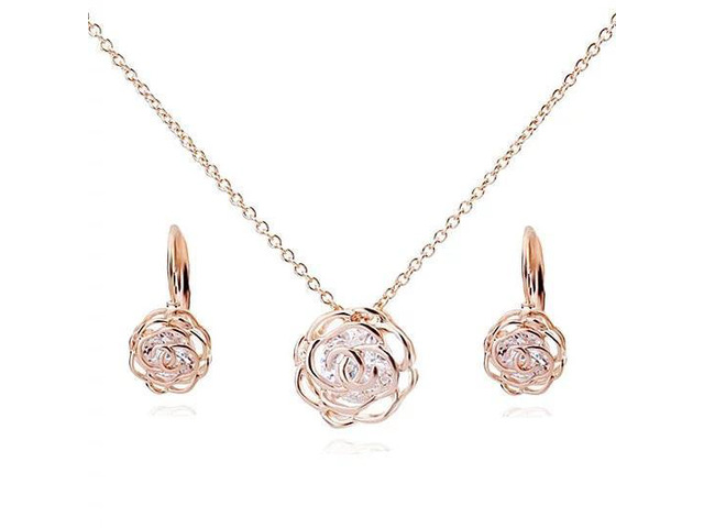 Vista Rose Is A Rose Pendant And Chain 18kt Rose With 2ct CZ Bonus Free Earrings In White Yellow And Rose Gold Field - Rose Gold