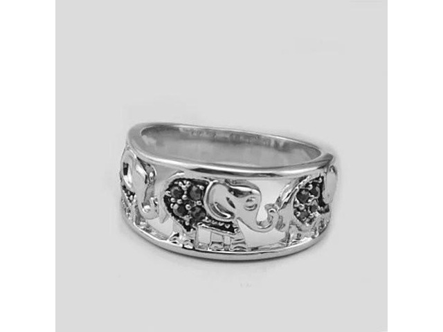 Vista Trunks And Tails Playful Elephants Ring - Silver