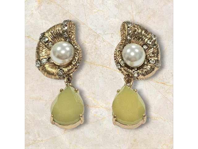 Vista EXOTICA - The Seashell Heaven Earrings - Gold
