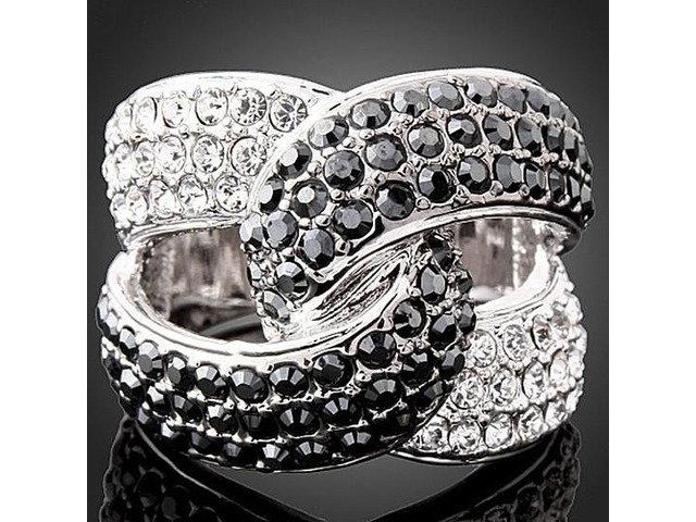Vista Lifelong Crystal Ring - Silver