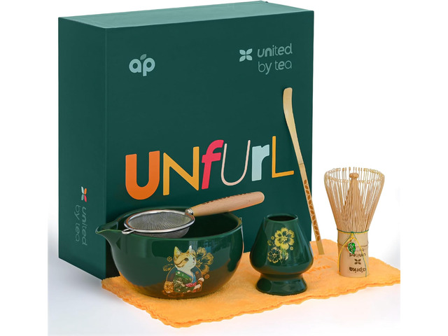 Cat Matcha Set Green, Bowl with Whisk Holder Scoop Sifter and Cloth, Japanese Tea Ceremony Kit, Unfurl Gift Box