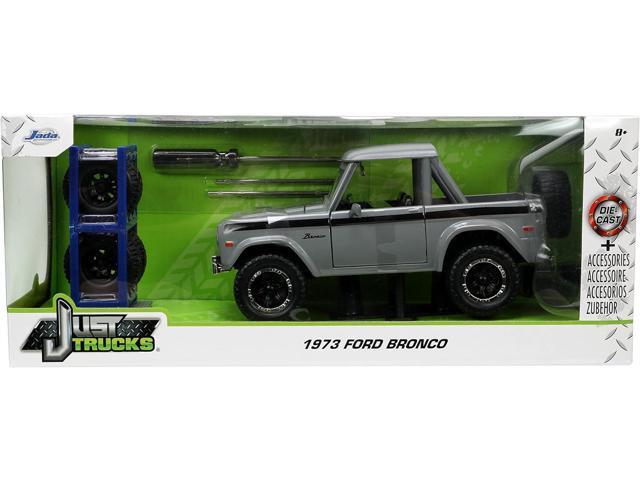 Jada Toys Just Trucks 1:24 1973 Ford Bronco Die-cast Car Grey, Toys for Kids and Adults