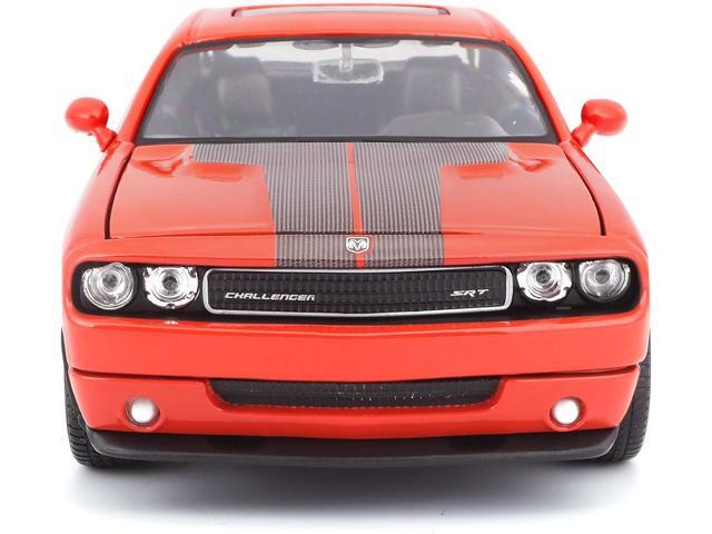 Maisto 1:24 Scale 2008 Dodge Challenger SRT8 Diecast Vehicle (COLORS VARY), Blue