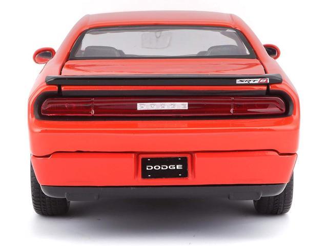 Maisto 1:24 Scale 2008 Dodge Challenger SRT8 Diecast Vehicle (COLORS VARY), Blue