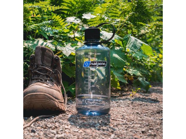 Nalgene Sustain Tritan BPA-Free Water Bottle Made with Material Derived from 50% Plastic Waste, 32 OZ, Narrow Mouth,Grey