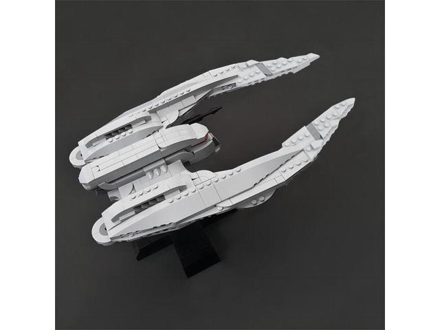 ZITIANYOUBUILD Cylon Raider MK II Fighter 670 Pieces with Stand Building Toys MOC
