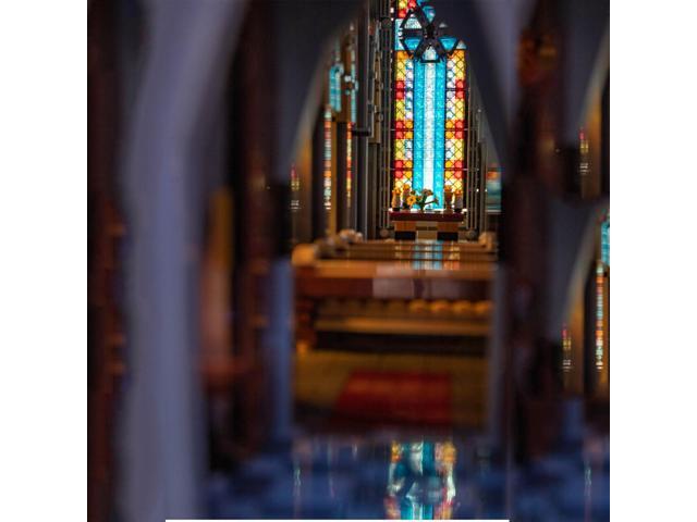 ZITIANYOUBUILD Modular Gothic Cathedral with Full Interior 21755 Pieces Building Set MOC