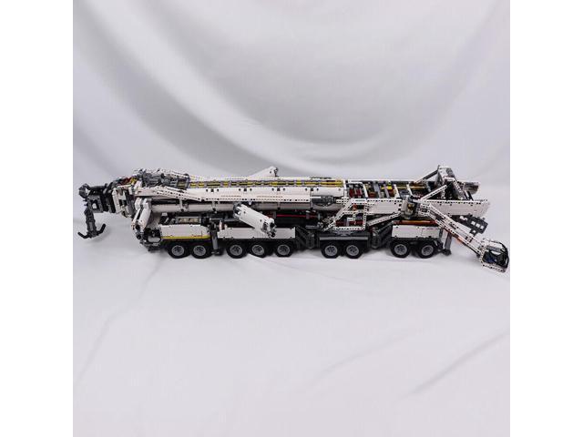 ZITIANYOUBUILD RC Liebherr LTM 11200 Crane with Power Functions Equipments MOC