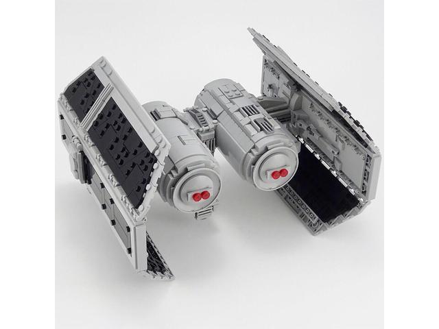 ZITIANYOUBUILD 'Ball-shaped Cockpit Flanked by Vertical Wings' Ship 1644 Pieces MOC
