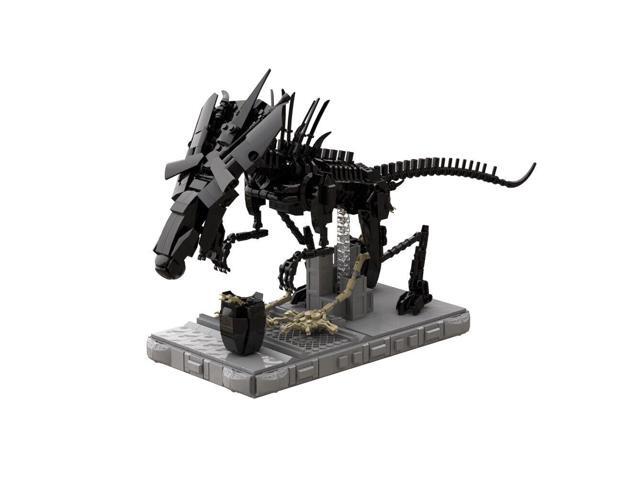 ZITIANYOUBUILD Queen in Movie 903 Pieces Building Toy Complete Sets & Packs MOC