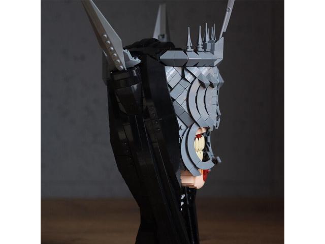 ZITIANYOUBUILD MOC-139487 Iconic Helmet with Menacing Smile Building Toys Set 694 Parts Gift