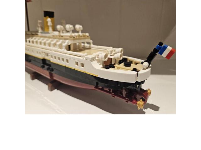 ZITIANYOUBUILD MOC-146032 Former Tender Ship Model 1/200 scale with Stand and Plate 816 Parts