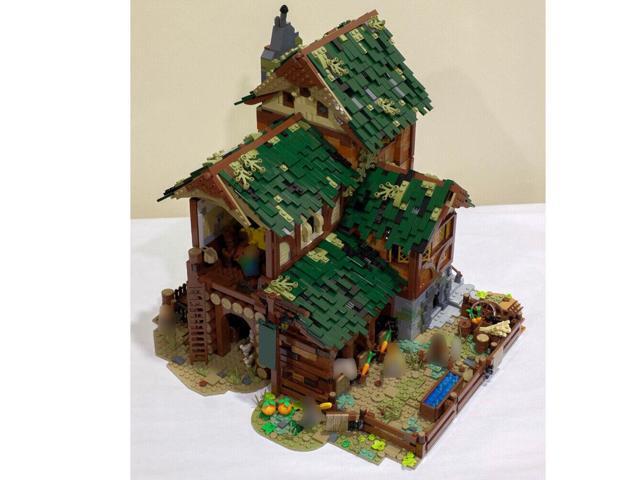 ZITIANYOUBUILD MOC-82026 MEDIEVAL BARN 3 Storeys Building for Medieval Village 4121 Parts