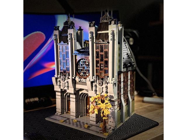 ZITIANYOUBUILD MOC-147674 A Small, Urban Cathedral with Interior Modular Building 2574 Parts